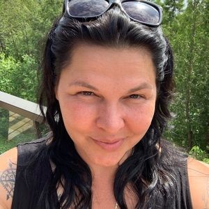 Meet your Posher, Valerie